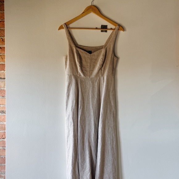 Old Navy Dresses & Skirts - Old Navy Light Brown Sleeveless Top